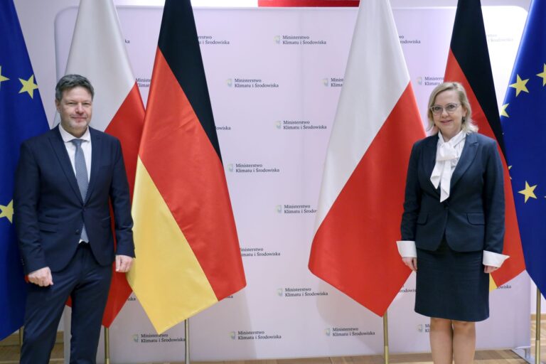 Polish Briefing: Poland and Germany tighten cooperation to abandon Russian oil | Prime Minister to announce PEP2040 update in coming months