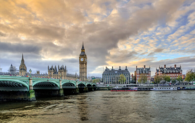 70 years ago Londoners drank their biggest cup of smog