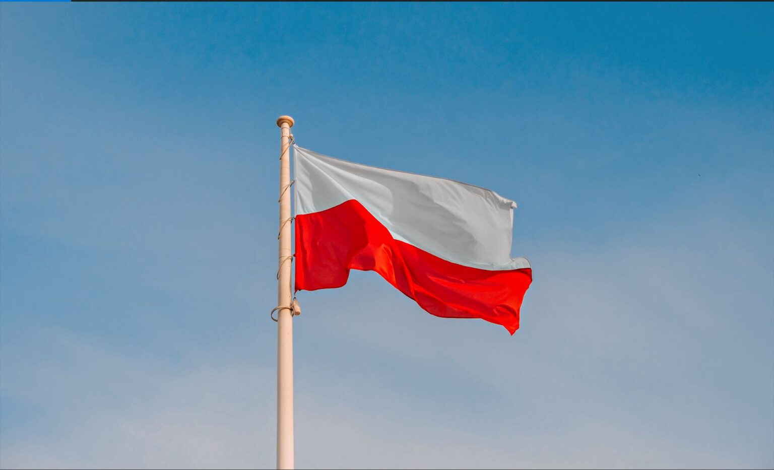 Polska-flaga-1536×933
