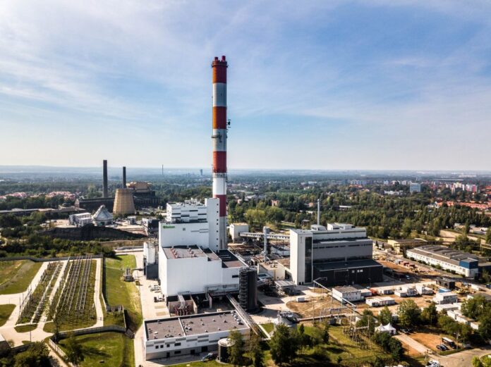 Zaporozhye nuclear power plant photo. Wikimedia Commons