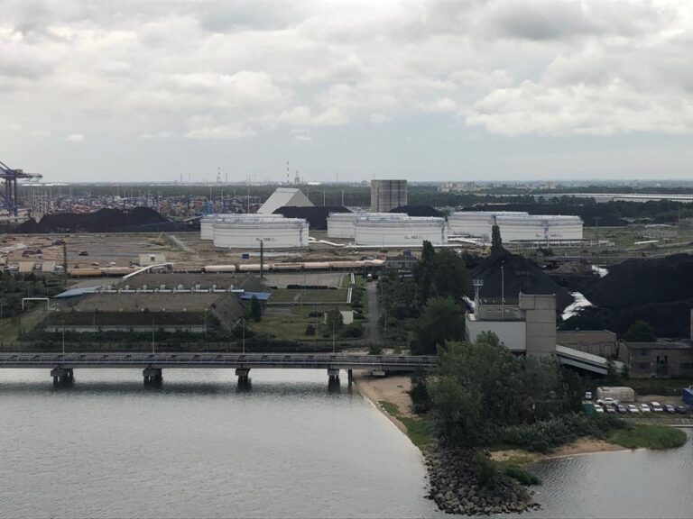 Naftoport in Gdańsk. Picture by Bartłomiej Sawicki/BiznesAlert.pl