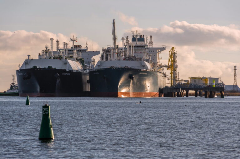 Jakóbik: Environmentalists hit and miss Poland’s floating LNG unit