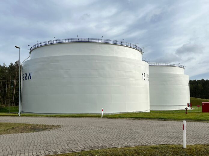 PERN fuel base in Dębogórze. Picture by Jędrzej Stachura