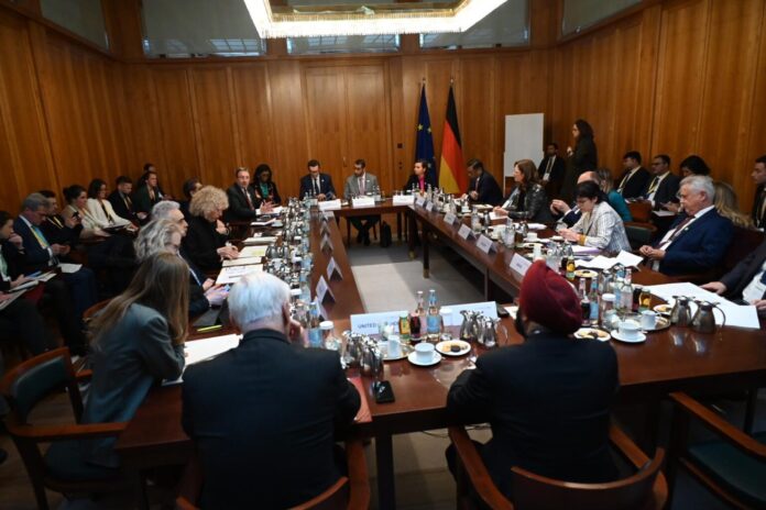 Climate roundtable in Berlin. Picture by MKiS.