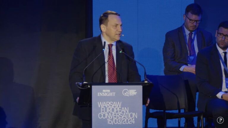 Radosław Sikorski at the Warsaw European Conversation. Picture by YouTube.